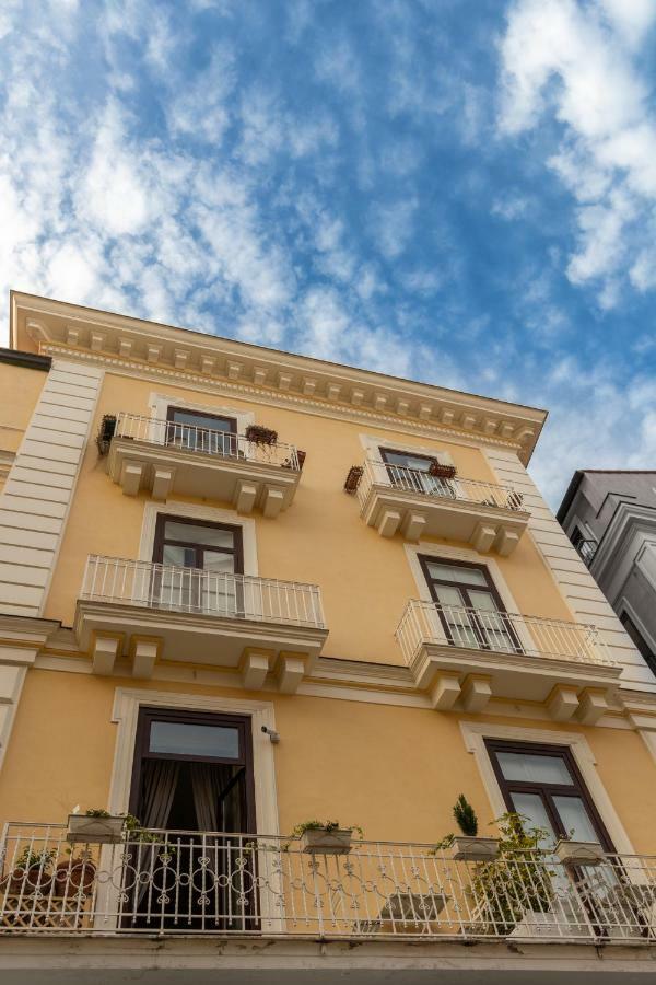 Palazzo Starace Guest house